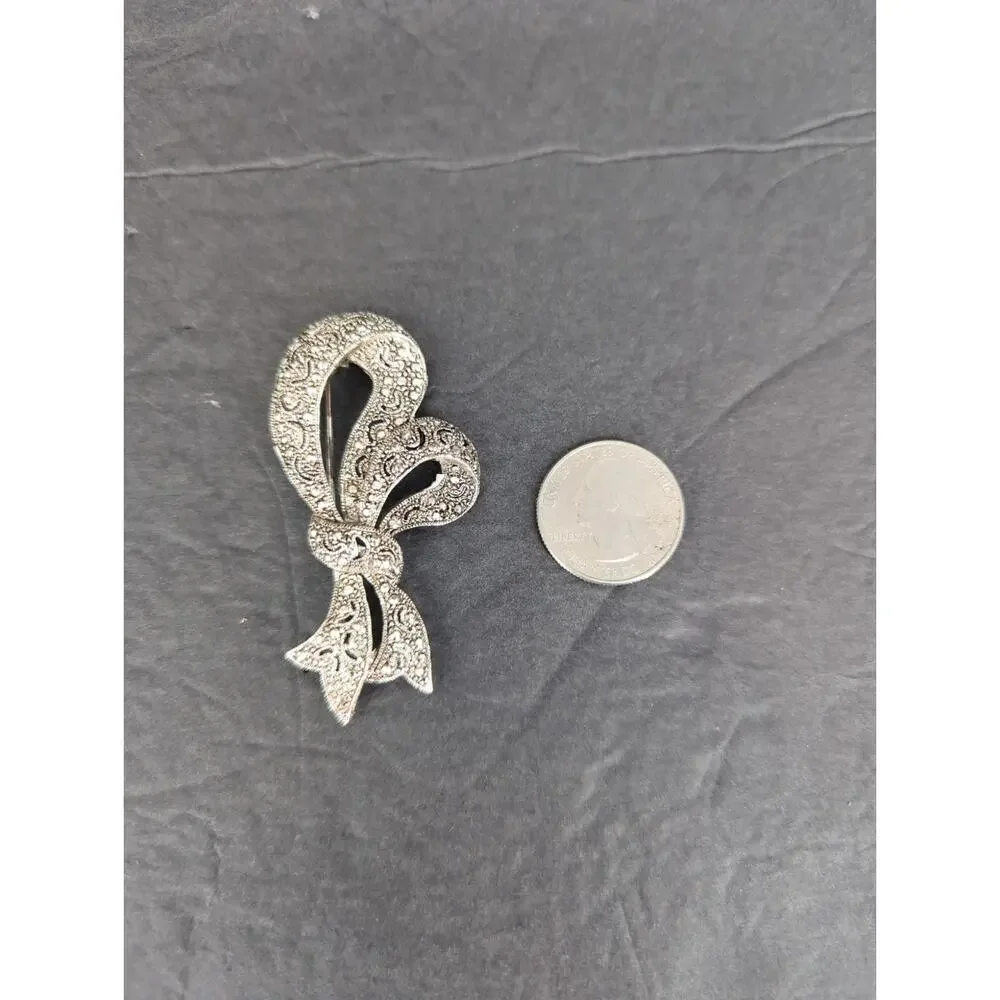 Vintage Marcasite Silver Tone Ribbon Bow Brooch Pin Retro Art Deco Glam